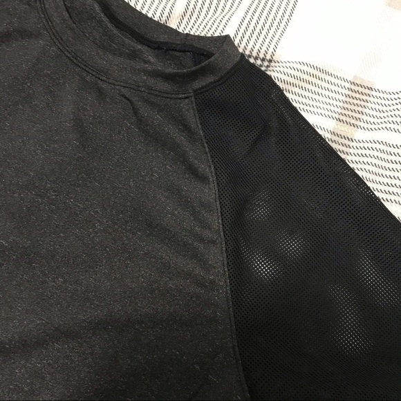 ❗️SHEIN crop top workout shirt - NWOT - Picture 3 of 4